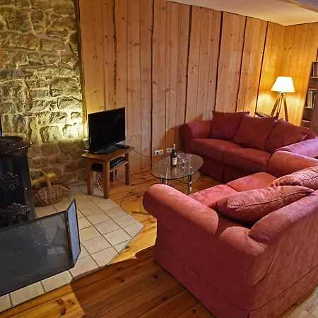 Holiday home Le Douglas, Vignoble Et Reculees Du Jura - Avec Sauna *